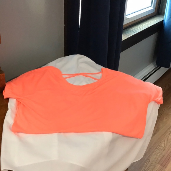 Shirt - Picture 2 of 4